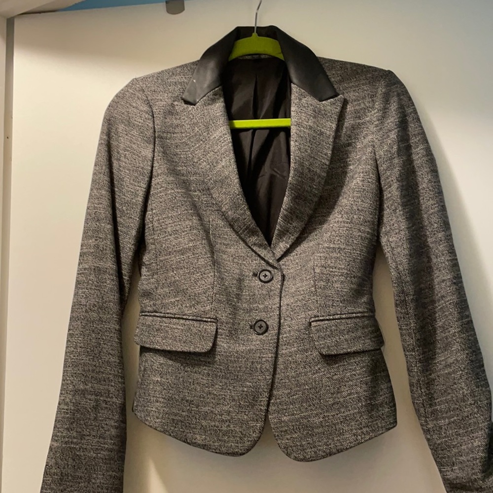 Faux leather trimmed collar